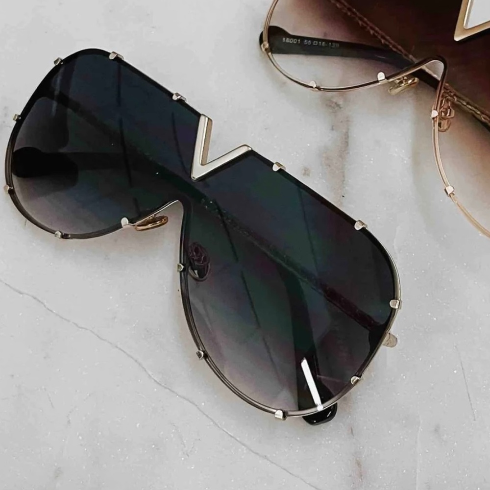 Jersey Sunglasses in Black